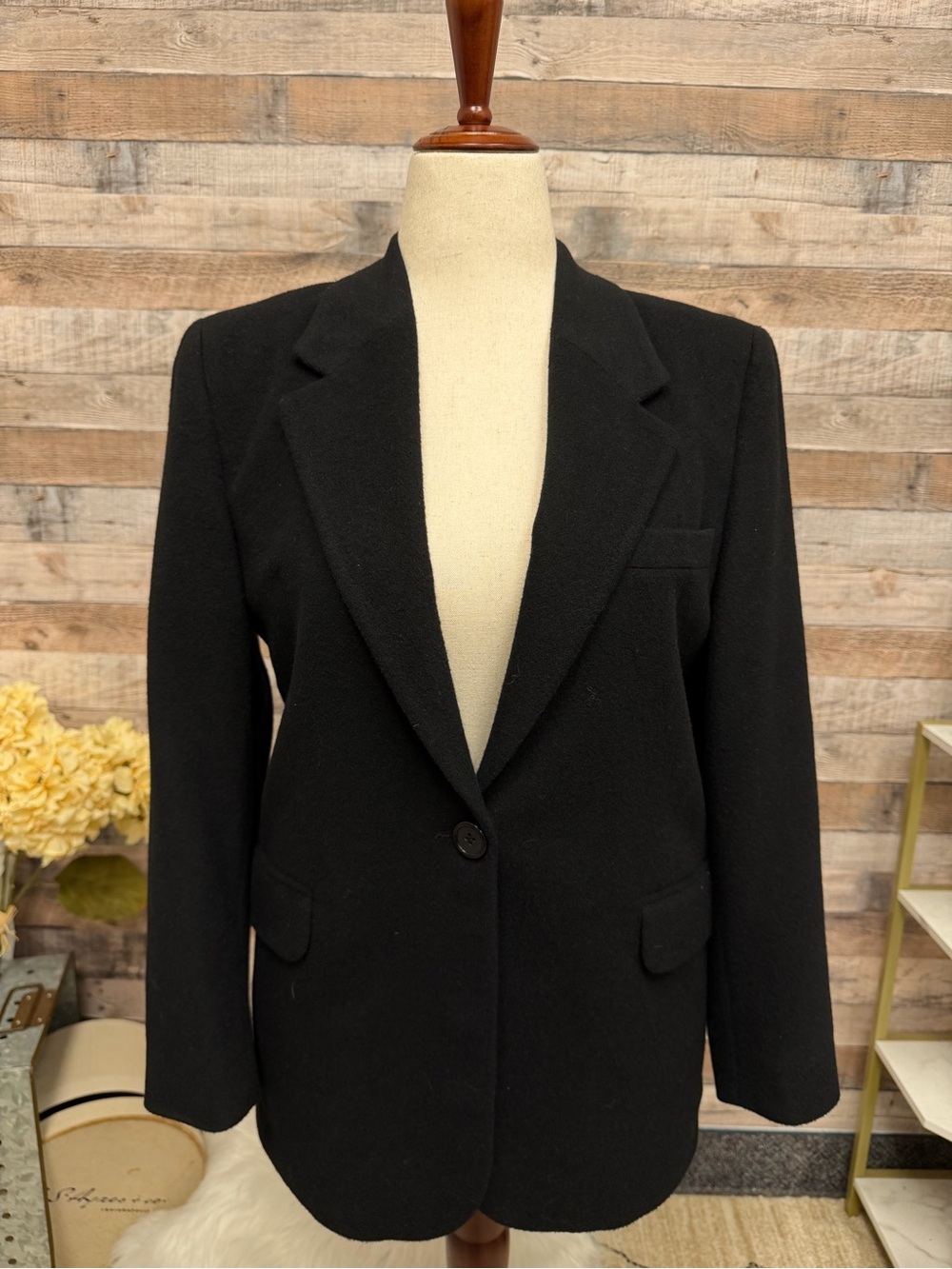 Gail Gordon Black wool blazer 6